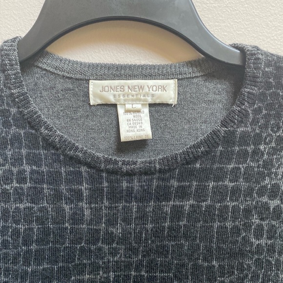 Jones New York crew neck sweater - Picture 3 of 3